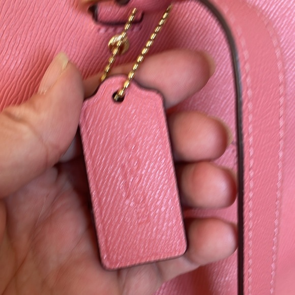 GUC - Coach Salmon Pink Tote - Picture 10 of 13